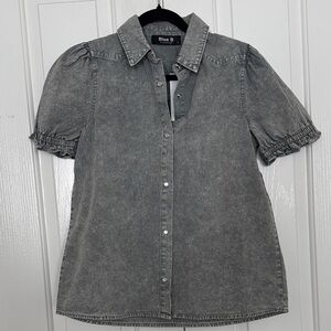 Blue B Women's Gray Button Down Shirt